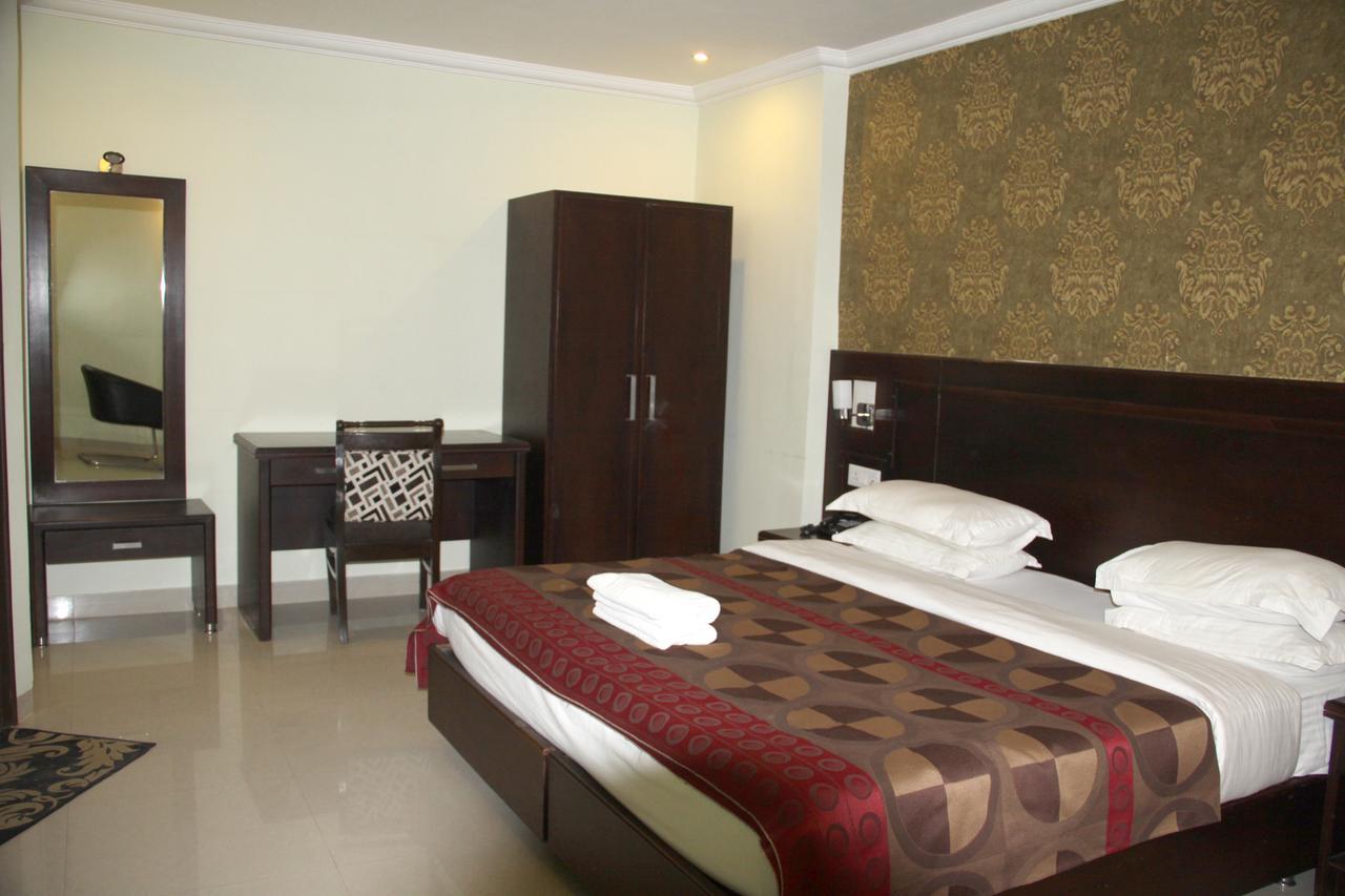 Celebration Hotel And Resort Rewa Exterior photo