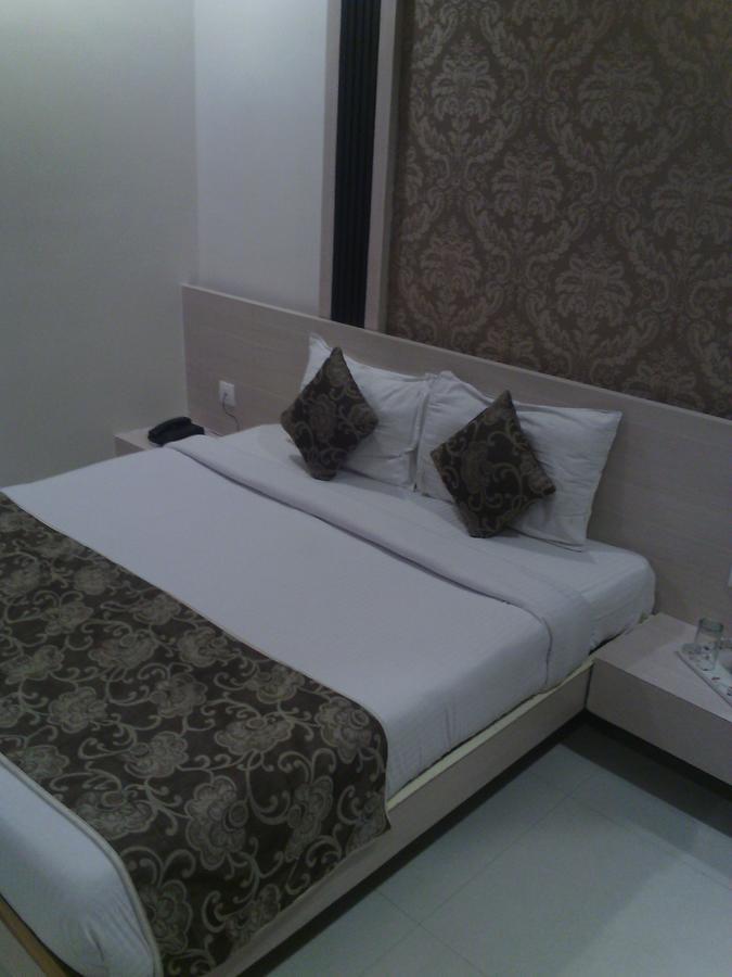 Celebration Hotel And Resort Rewa Exterior photo